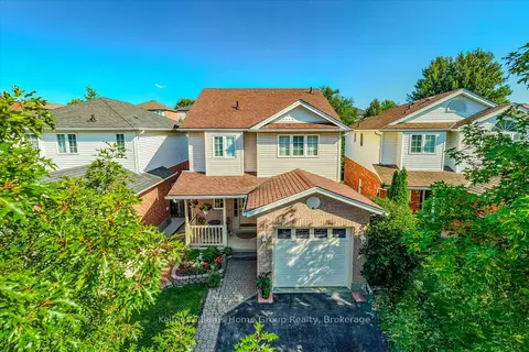 63 Boulder Crescent