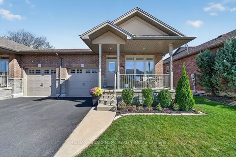 10 MACNEIL Court