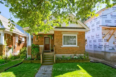 16 Barrington Avenue
