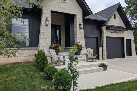 8 Tanager Drive