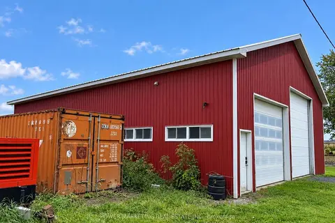 955 ST GUILLAUME Road