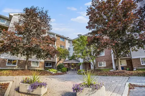 280 Brittany Drive 106