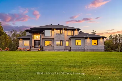 1057 Green Jacket Crescent