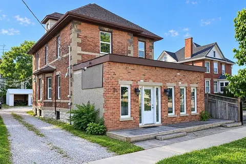 169 Christina Street S