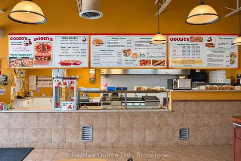 470 Dundas Street E