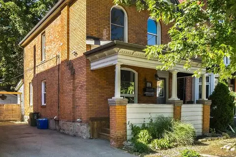 170 Emerald Street S