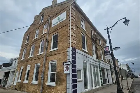 441 Main Street 202
