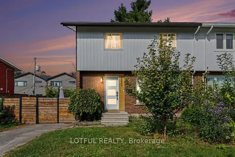 2226 Saunderson Drive