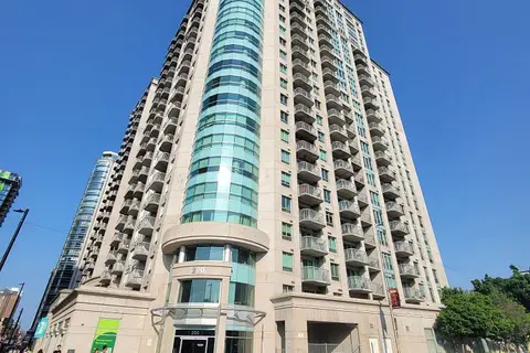 200 RIDEAU Street 302