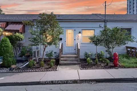 30 Ray Street N