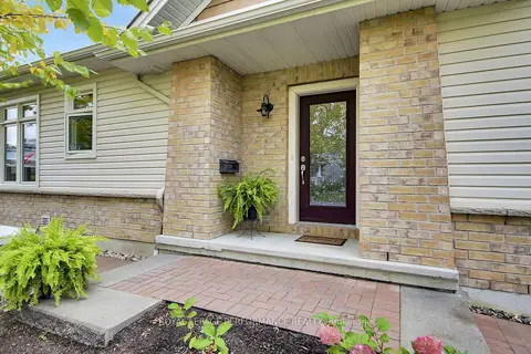 522 Silverbell Crescent