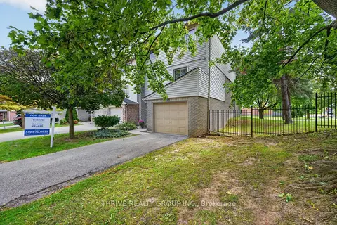 300 Sandringham Crescent 34