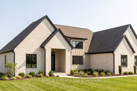 23 Meadowlands Drive