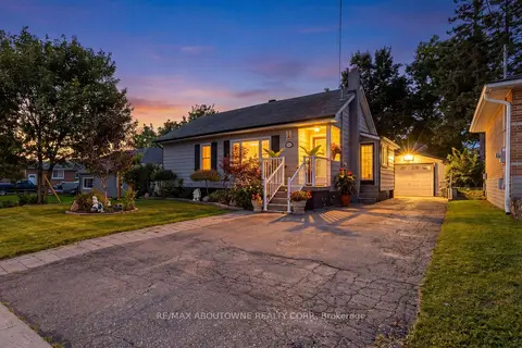 8 Wauchope Avenue