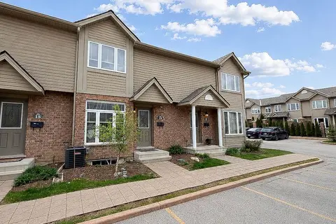 1600 Mickleborough Drive 17