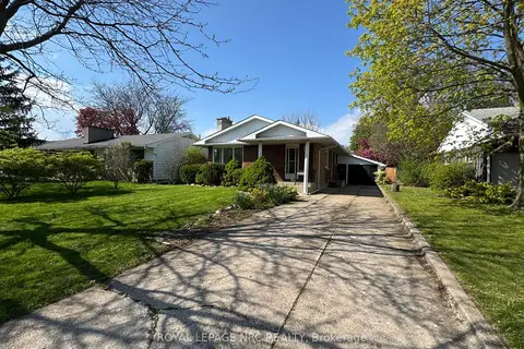 11 Richard Street