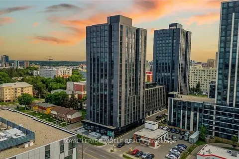 145 Columbia Street W 1210