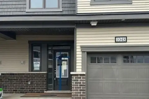 1048 Curraglass Walk