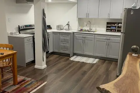 41 Royaledge Way Basement
