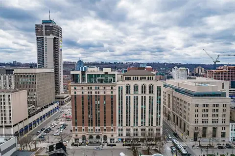 112 KING Street E LPH01
