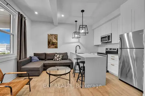 327 Catherine Street 2