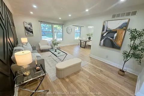 23 Alayne Crescent