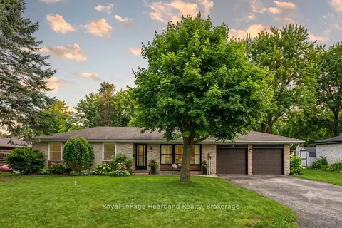 156 JOHN Street N