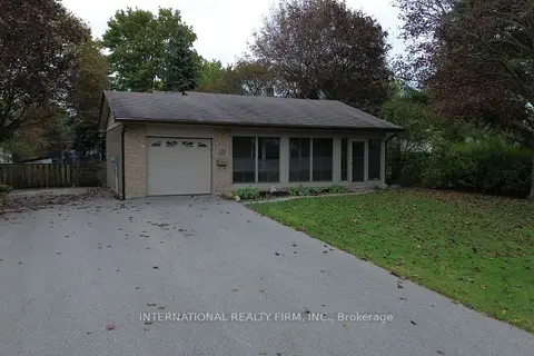 9 Vaughan Avenue