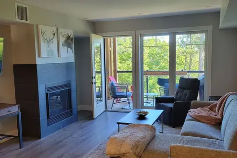 3 Tree Tops Lane 202