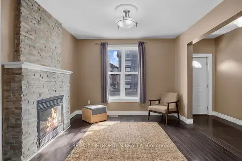 201 BAY Street N