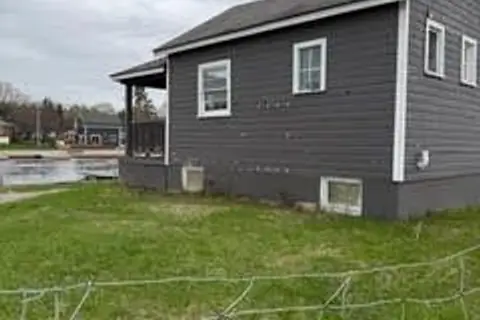 6657 Highway 35 S