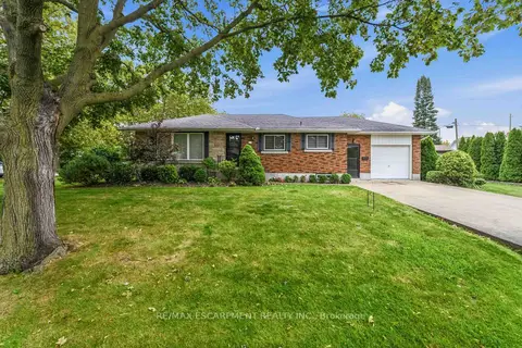 4 Regina Avenue