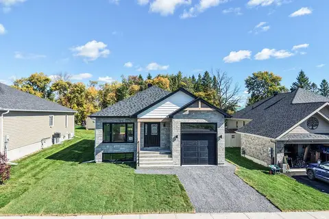 49 Clover Lane