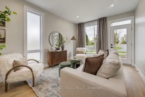 210 HERITAGE Drive UNIT 21 (THE GLEN)