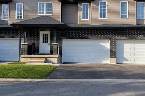 343 Huron Street 17