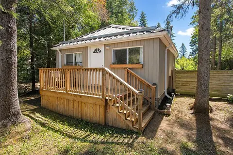 77 McGuire Beach Road