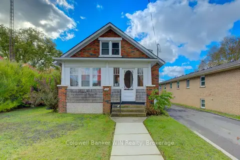 160 Queen Street E