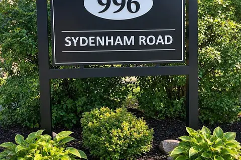 996 Sydenham Road 42