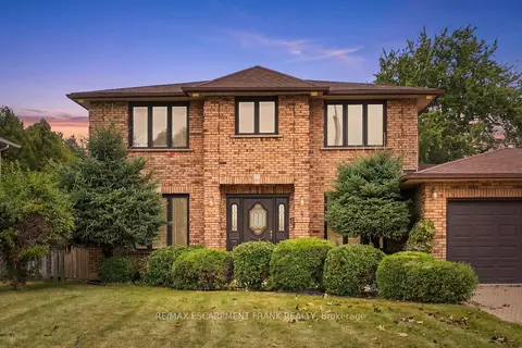4 Nellida Crescent