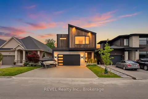 81 Mackenzie King Avenue