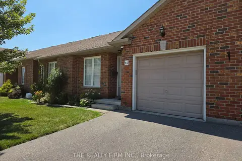 100 Stroud Crescent 11