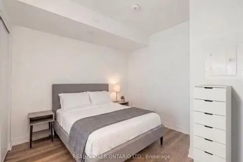 1 Jarvis Street E 922