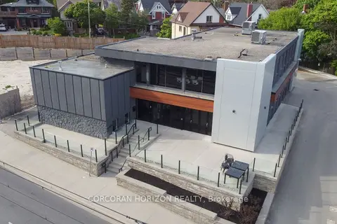 618 King Street W