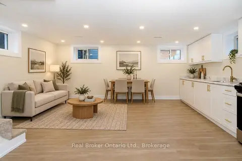 1175 Dunsmure Road Lower