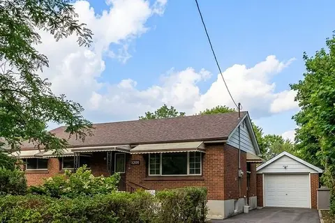 128 Stuart Street E