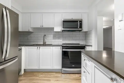 565 Belmont Avenue W 0033