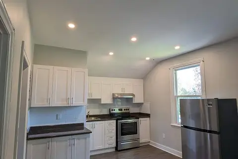 2 HURON Street Upper
