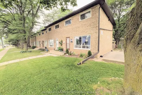 22 RIVERDALE Drive 1