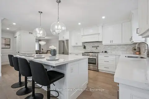 18 KEYS Crescent