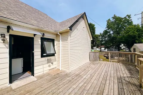 70 Courtwright Street Rear